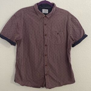 Level Ten- mauve purple short sleeve diamond print button up- Size large